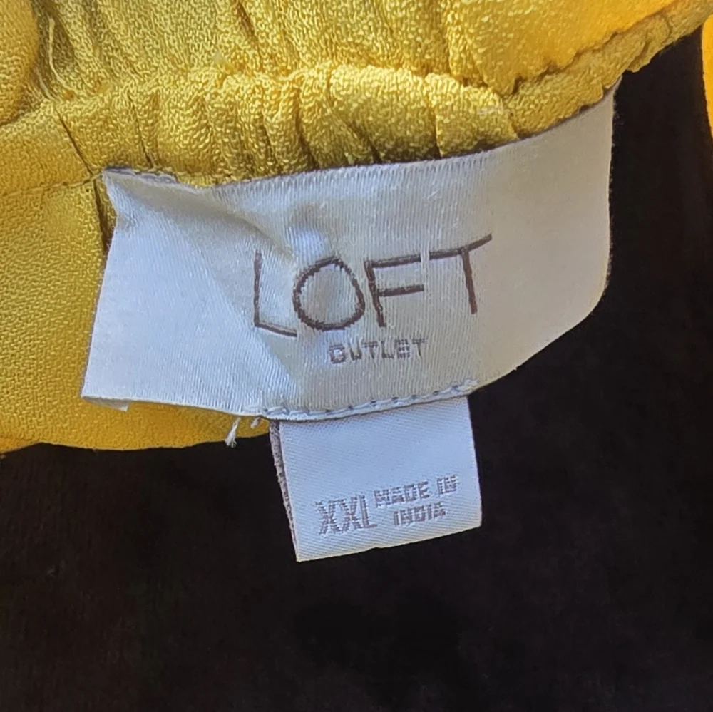 The Loft Ruffled Top - Picture 4 of 5